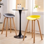 Ghế Bar Mặt Nhựa Chân Thép Sơn Tĩnh Điện - QB9