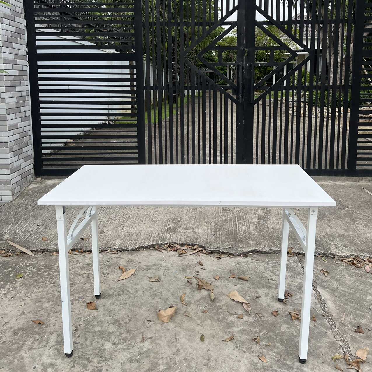 Bàn Làm Việc Chân Gấp Khung Trắng - BLV8