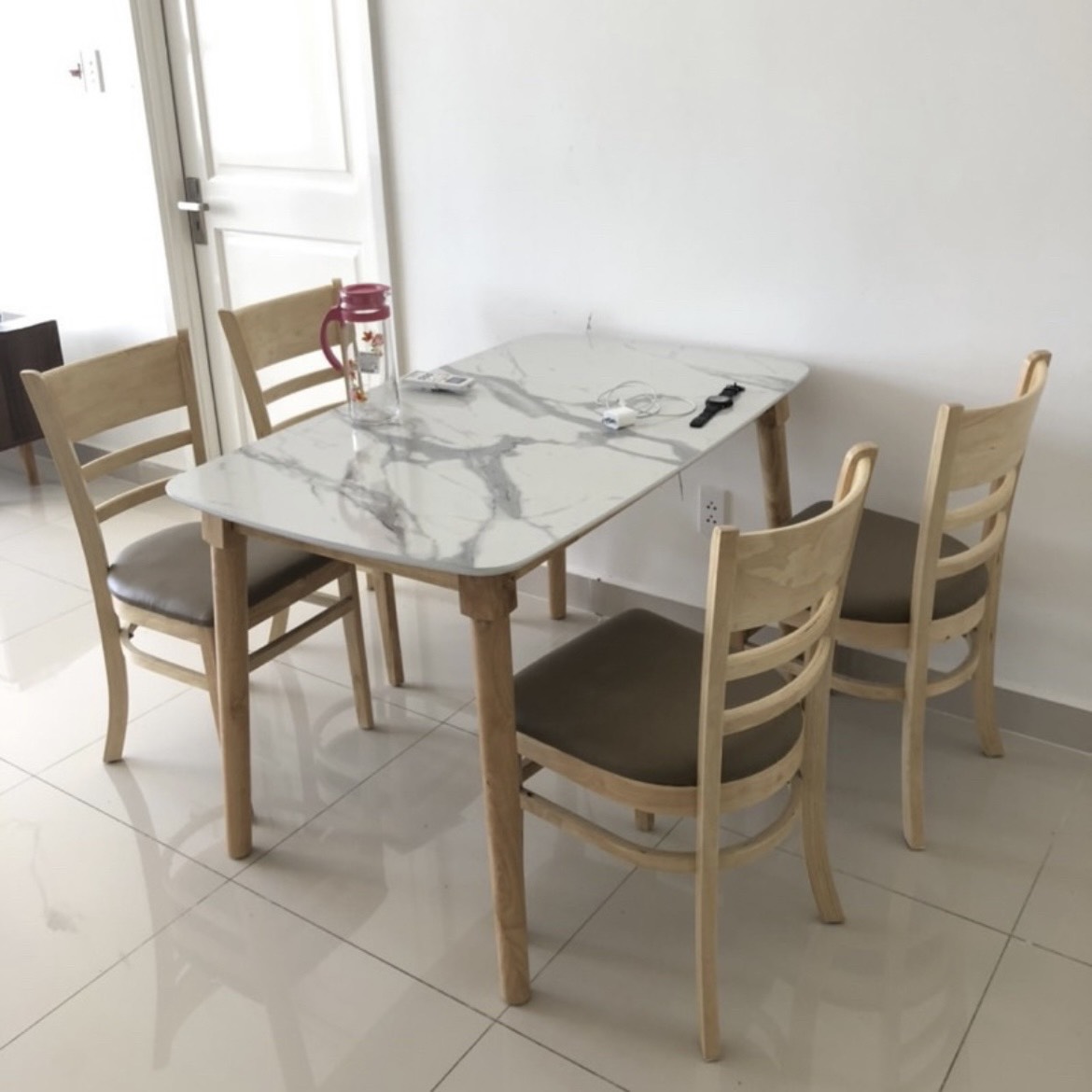 Bộ Bàn Ăn CaBin 4 Ghế Bọc Nệm Bàn Giả Đá - BGA13