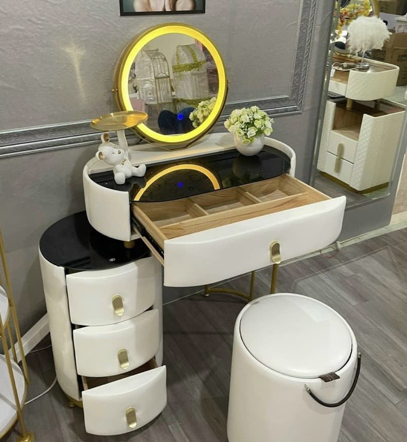 Bàn Trang Điểm Dáng Cao Sang Trọng - BTD12