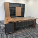 Bàn Giám Đốc Chân Khối Đối Xứng Phối Yếm Nan Hiện Đại - BGD172
