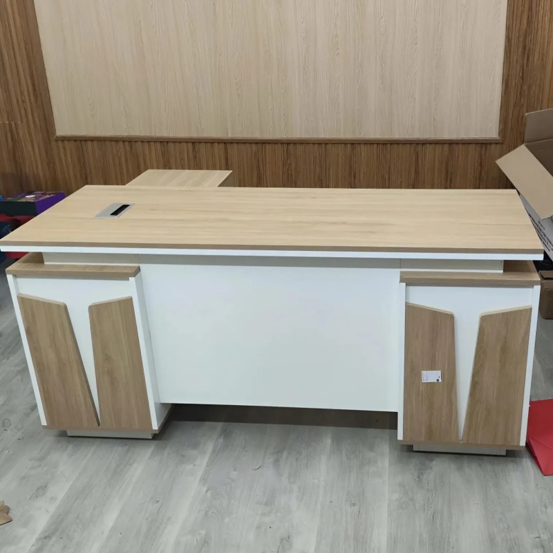 Bàn Giám Đốc Hiện Đại Góc L Sang Trọng - BGĐ126