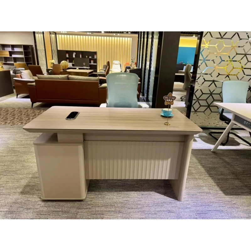 Bàn Giám Đốc Văn Phòng Thiết Kế Đẹp Hiện Đại Sang Trọng - BGD152
