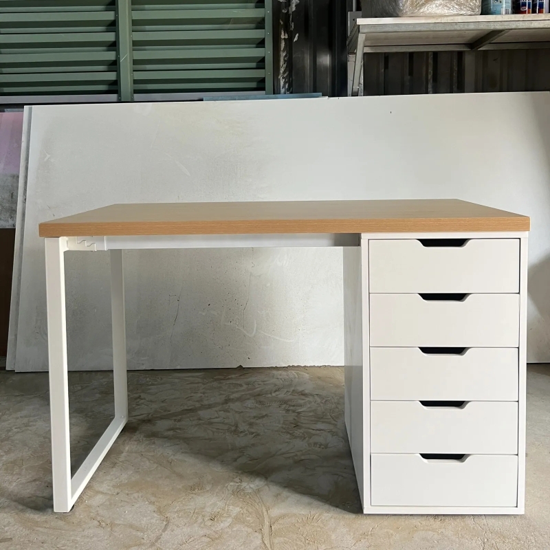 Bàn Làm Việc IKEA Chân Sắt - IK3