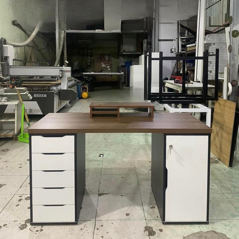 Bàn Làm Việc IKEA 2 Hộc - IK4
