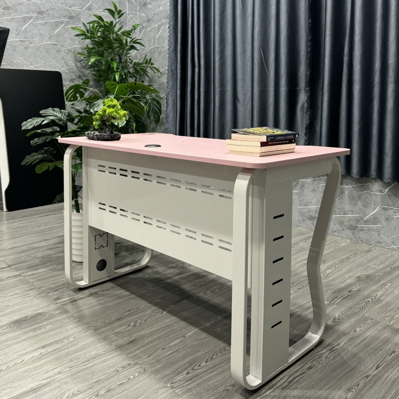 Bàn Văn Phòng Có Yếm Chân Uốn Nhập Khẩu - BLV120