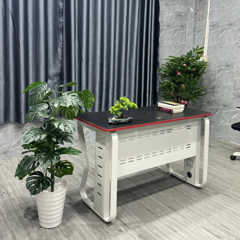 Bàn Văn Phòng Có Yếm Chân Uốn Nhập Khẩu - BLV120