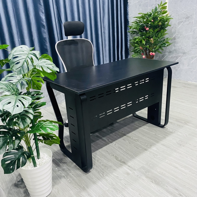 Bàn Văn Phòng Chân Atlas Mặt Góc Cạnh - BLV119