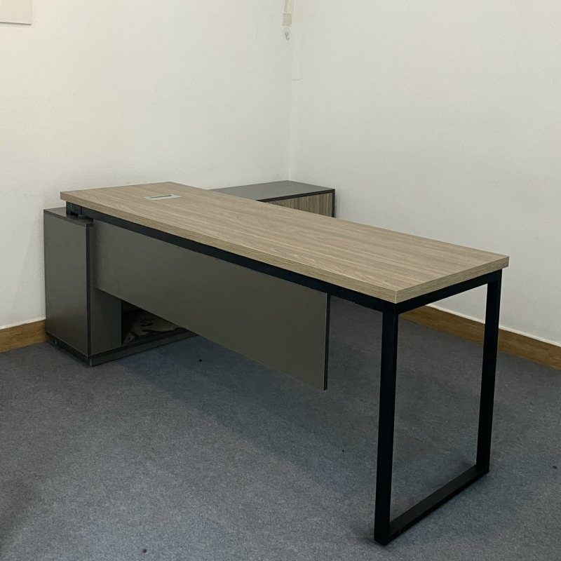 Bàn Làm Việc Góc L Yếm Che Lửng Hiện Đại - BLV27